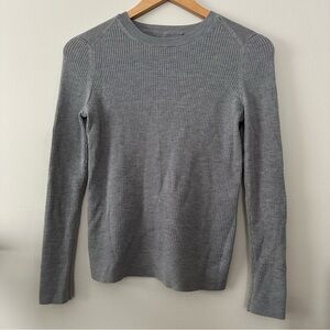 Light grey ribbed sweater
